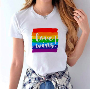 Camiseta arcoíris Love Wins