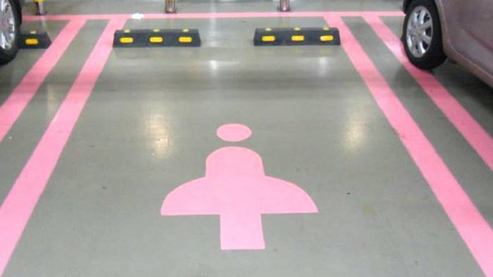 Parking-mujeres-exclusivos_2